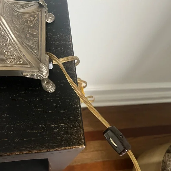 Fredrick Cooper Paw Foot Table lamps - 2 - Picture 3 of 7